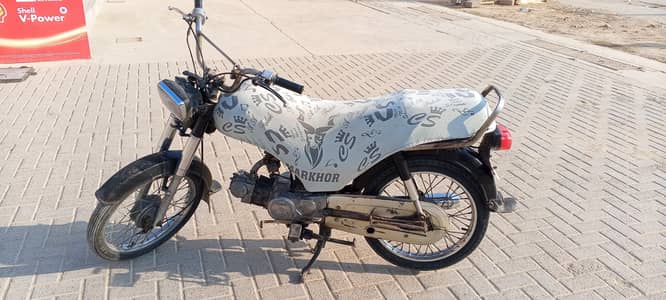 UNIQUE 70 CC FOR SALE  DEMAND 40 THOUSAND  03322179094