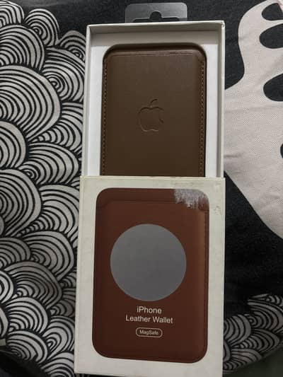 iPhone original MagSafe leather wallet