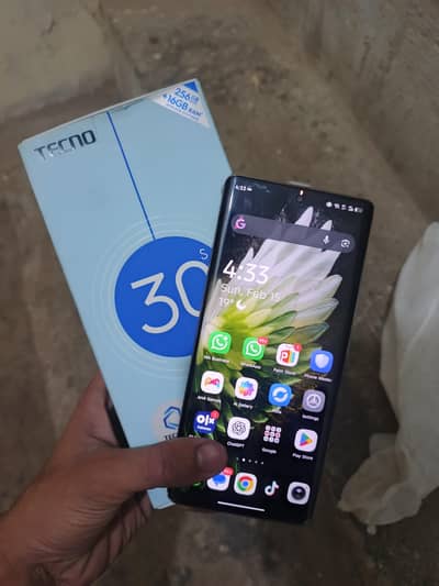 Tecno Camon 30s 16/256 with box charger all okay no any fault