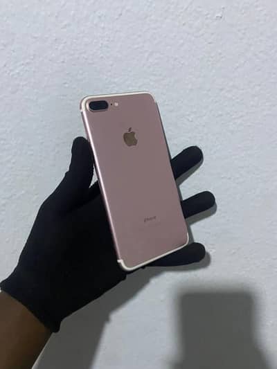 iphone 7 plus 128 GB My WhatsApp number 03280797078