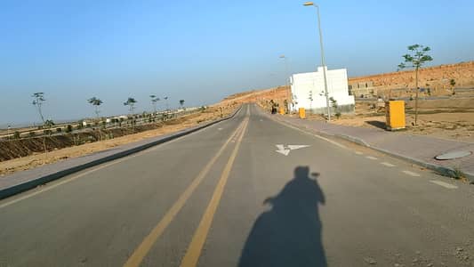 125sq yd Near Dancing Fountain and Jinnah Avenue FOR SALE. Precicnt-28 is best for Investment