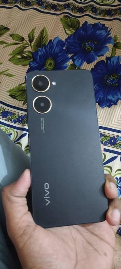 vivo  YO3