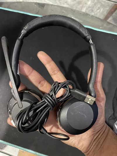 Logitech headphones calling headphones