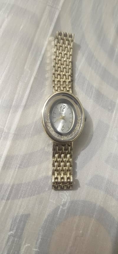 beautiful watch ladies used dubai se li thi