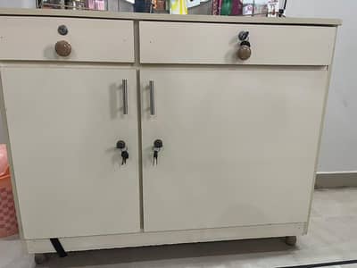 cream color dressing table