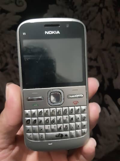 Nokia E5