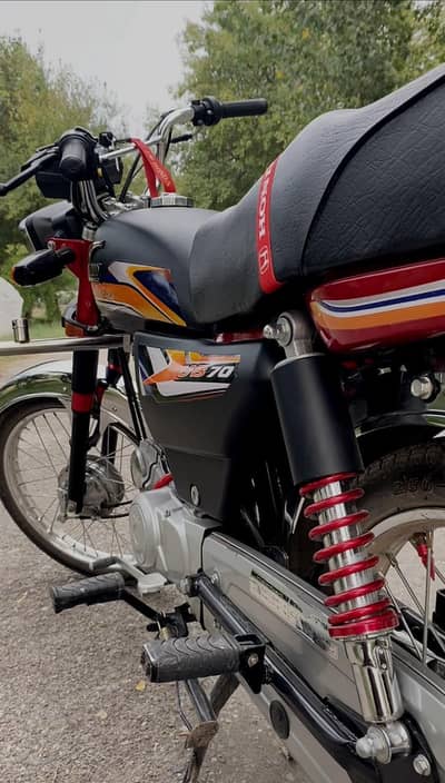 دلچسپی رکھنے والے حضرات رابطہ کریں۔