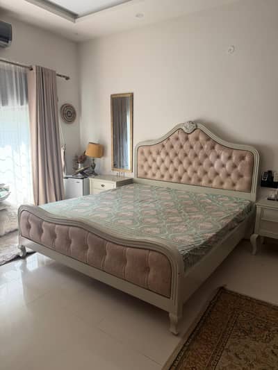 king size solid shesham bed with 2 side table and dressing