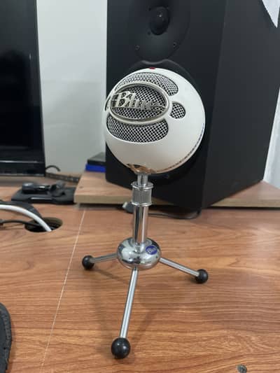 Blue Snowball ICE - White