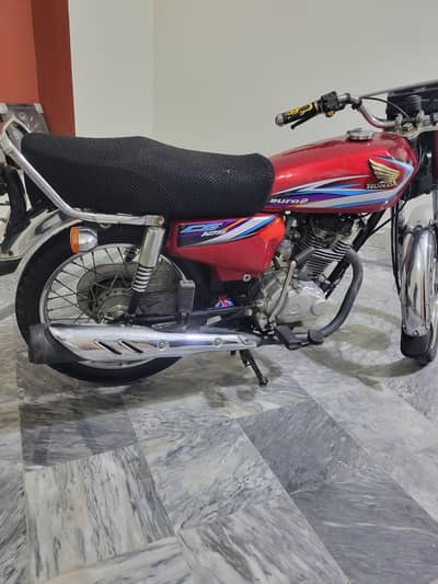 HONDA CG125 RED COLOR