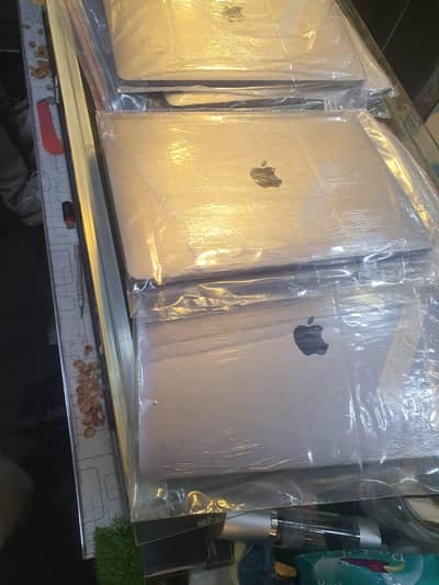 Macbook pro 2018 2019 2020 Panal avaialable