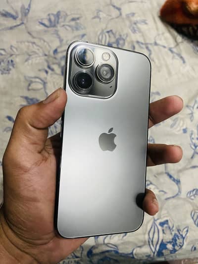 Iphone 13 pro FU with box