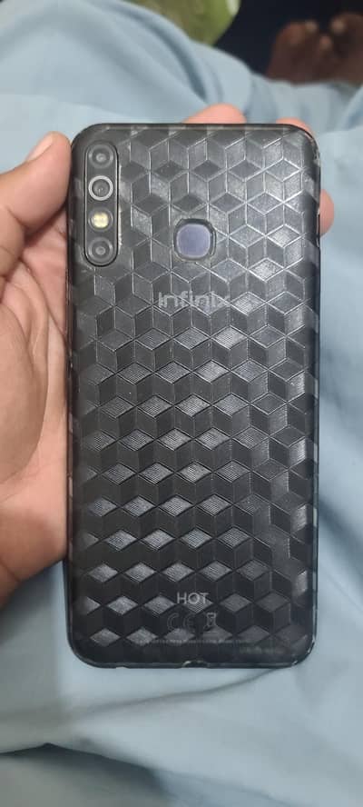 infinix hot 8 4 64 10/9