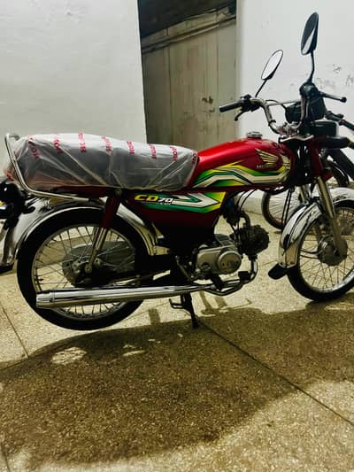 Honda CD 70| 7000 KM New Bike Only Call 0335 - 1685430