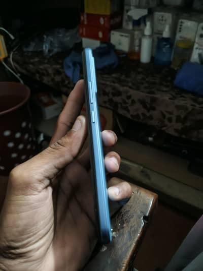 Just wattsap contact please 03454686195