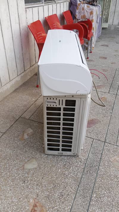 very good condition invertor AC for sale