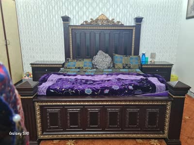 Solid Wood Designer Bed Set