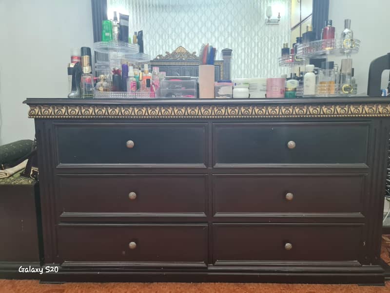 Solid Wood Designer Bed Set 8