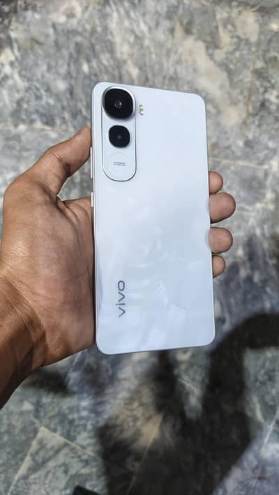 vivo y400