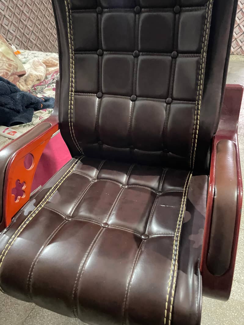 Executive chair 3