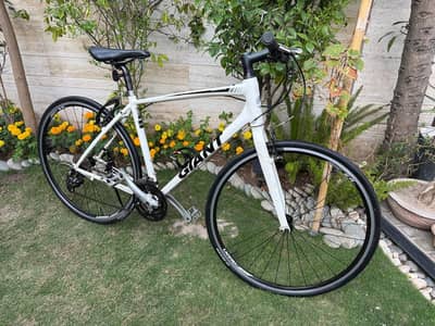 Excellent Condition Giant Hybrid Bike