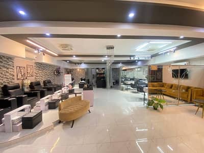 10 Marla Luxury Salon Space | Heart of Gulberg Mm Alam Road | Ready-to-Operate | Huge Frontage
