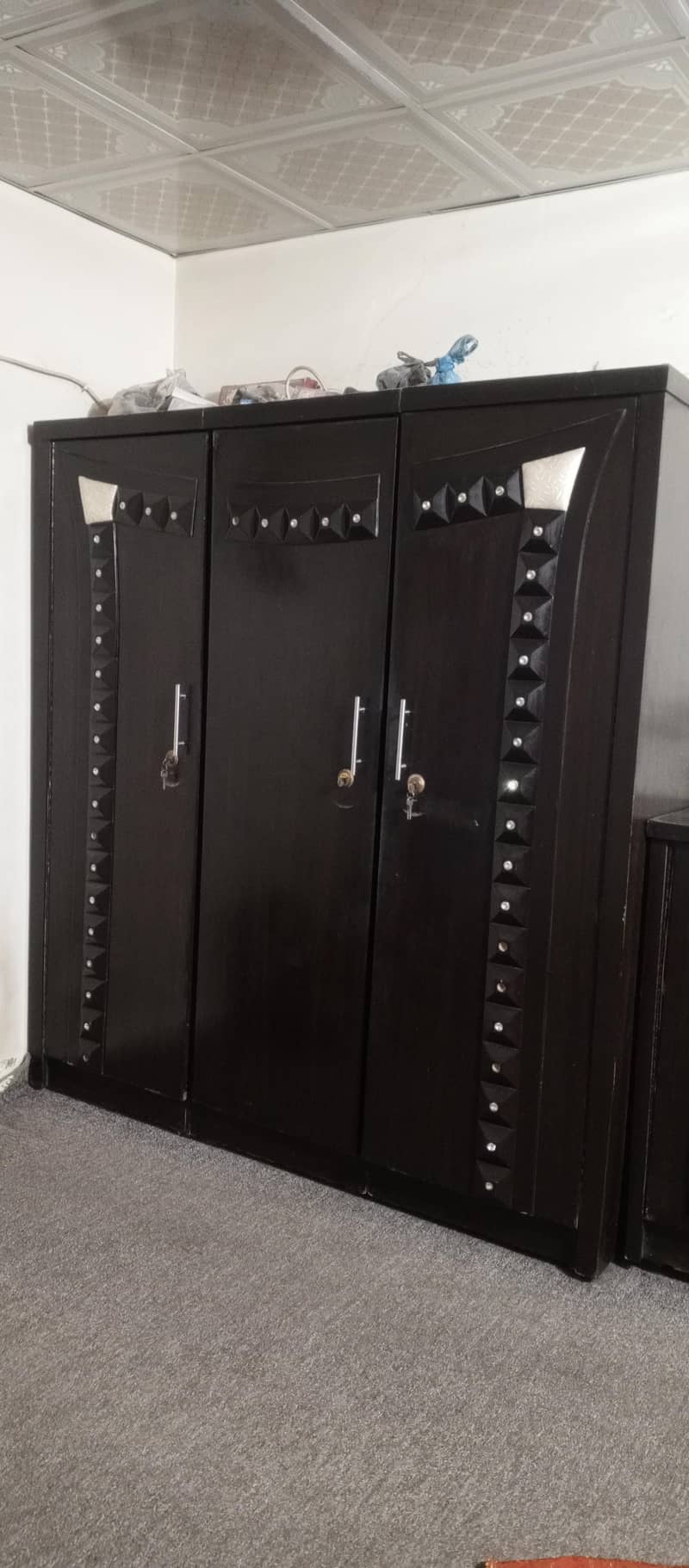 Almari dressing table Console 0