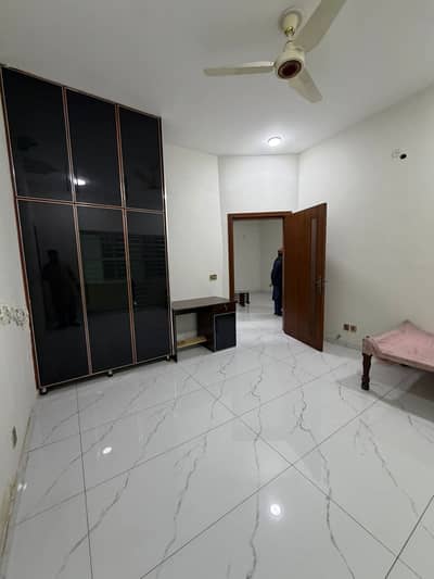 10 Marla Luxury Tile Floor 3bed Upper Portion Is For Rent In Wapda Town