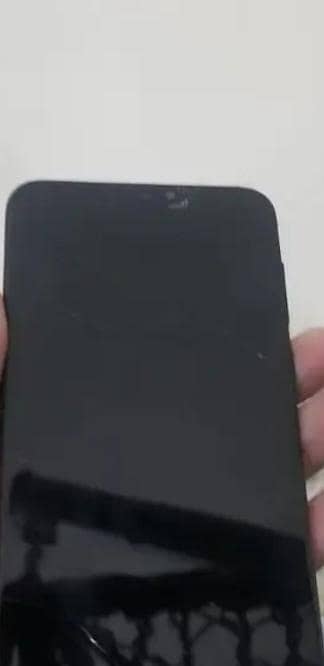 4.64 ha good device ha just glass Thora crack ha work properly