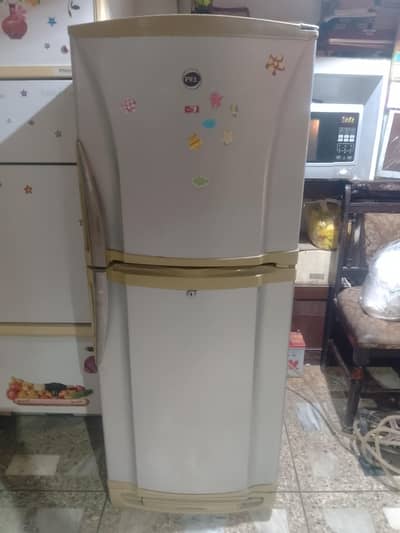 Pel Fridge, for sale, in good condition, running condition