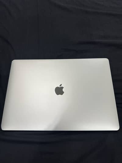 MACBOOK PRO (2019) 16"inch - 512gb SSD/16gb RAM - EXCELLENT CONDITION