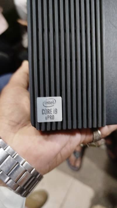 core i9 v. PRO