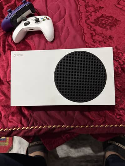 Xbox series s 1.5Tb console with installed games