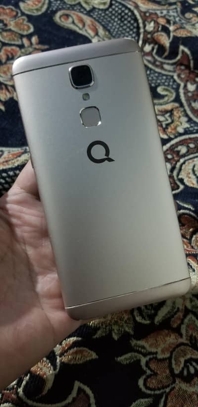 qmobile s8  (2gb 16gb) fingerprint security