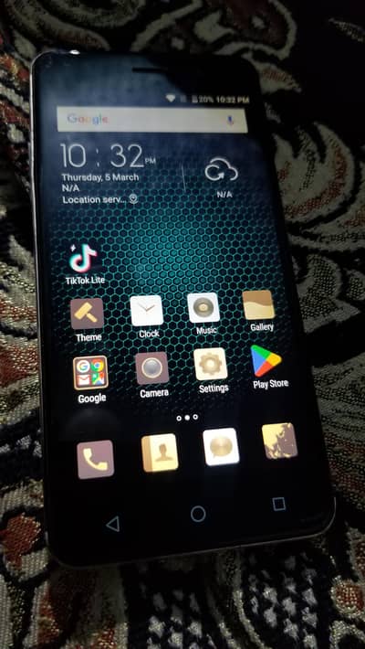 qmobile s8  (2gb 16gb) fingerprint security