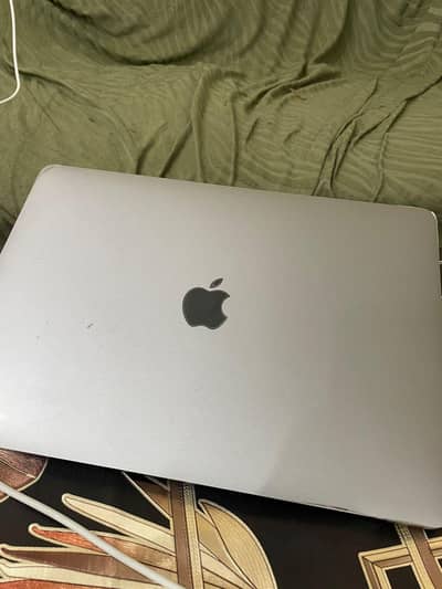 Macbook 2017 256GB URGENT SALE