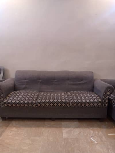 sofa set available for sale