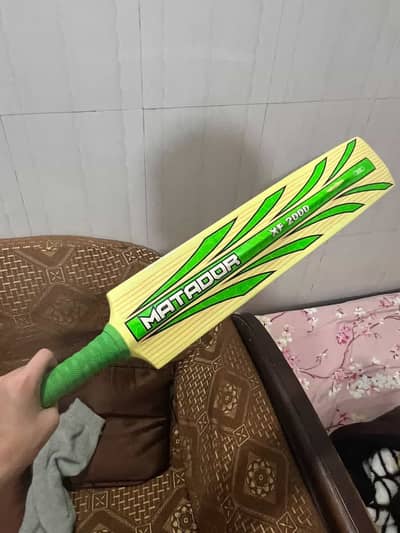 Matador Cricket Tapeball Bat - XF 2000 Wooden - Green