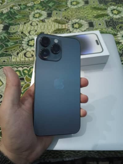 iphone 14 pro max 10/10 with box sim active for few months