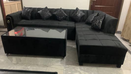 sofa set 6 seater brand new condition with center table