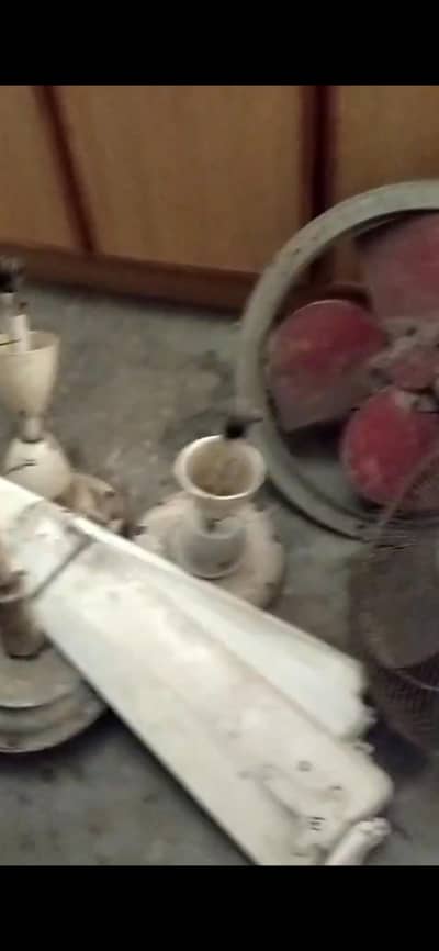 5 ceiling  1 bracket  1 exast fans 1 aircooler  for sale