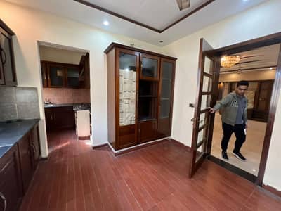 14 Marla luxury lower portion available near canall road Macdonald Restaurant.