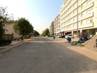 Flat Of 750 Square Feet Is Available For sale In Bahria Town - Iqbal Block, Lahore