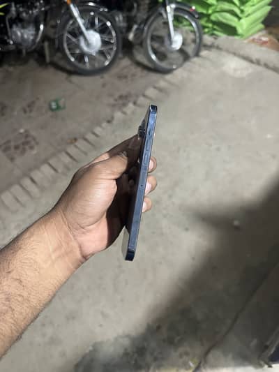 iphone 13 pro max Syria blue colour 82 battery helt condition 10/10