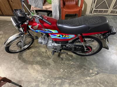 Honda CD 70 23/24 model all genuine new condition first owner bio avil