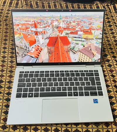 HP EliteBook 1040 G8 i7 11th gen 32 GB Ram 512 GB Touch Screen