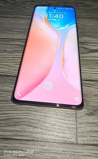 VIVO X70 PRO 12+8. GB 256. GB