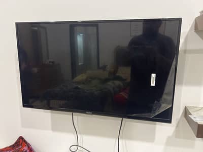 Haier LED TV 32 Inches