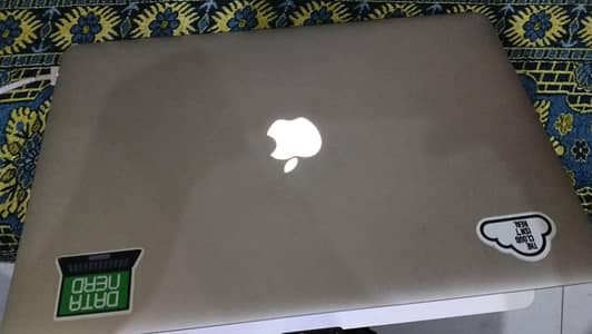Macbook 2015 for sale