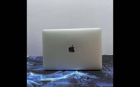 MacBook Pro 2020 | core i7 | 32GB RAM | 512 SSD | 13.3 inch TouchBar